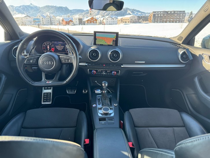 Audi S3 Sportback 2.0 T FSI quattro S-Tronic