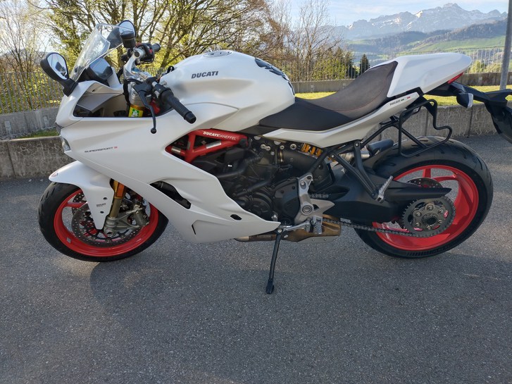 Ducati 937 SuperSport S ABS