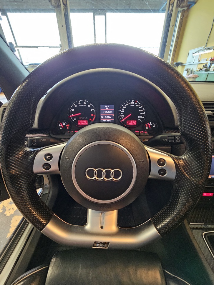 Audi RS4 Avant 4.2 V8 quattro