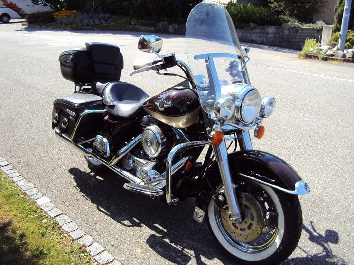 Harley-Davidson FLHRC-I 1340 Road King Classic