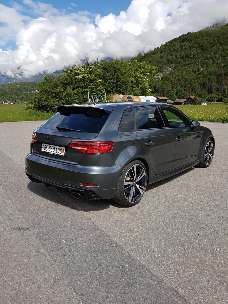 Audi RS3 Sportback 2.5 T FSI quattro S-Tronic