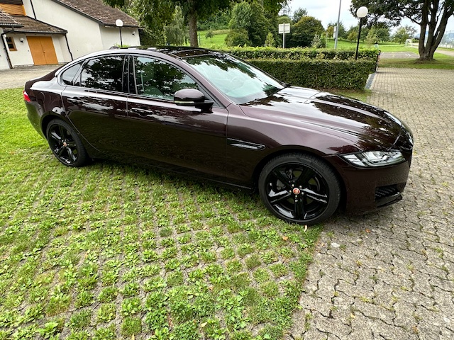 Jaguar XF 2.0 D 240 Portfolio AWD