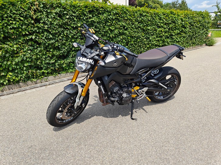 YAMAHA MT-09 ABS Sport Tracker