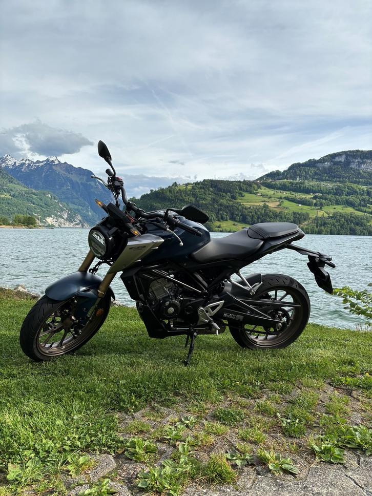 HONDA CB 125 R