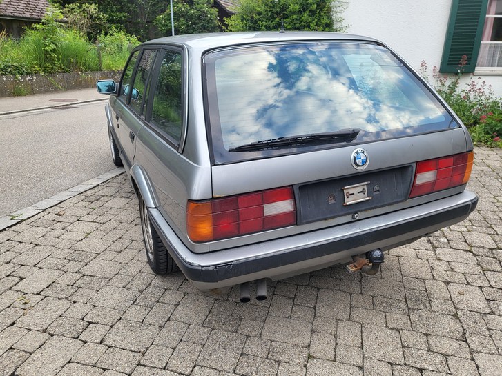 BMW E30 325iX