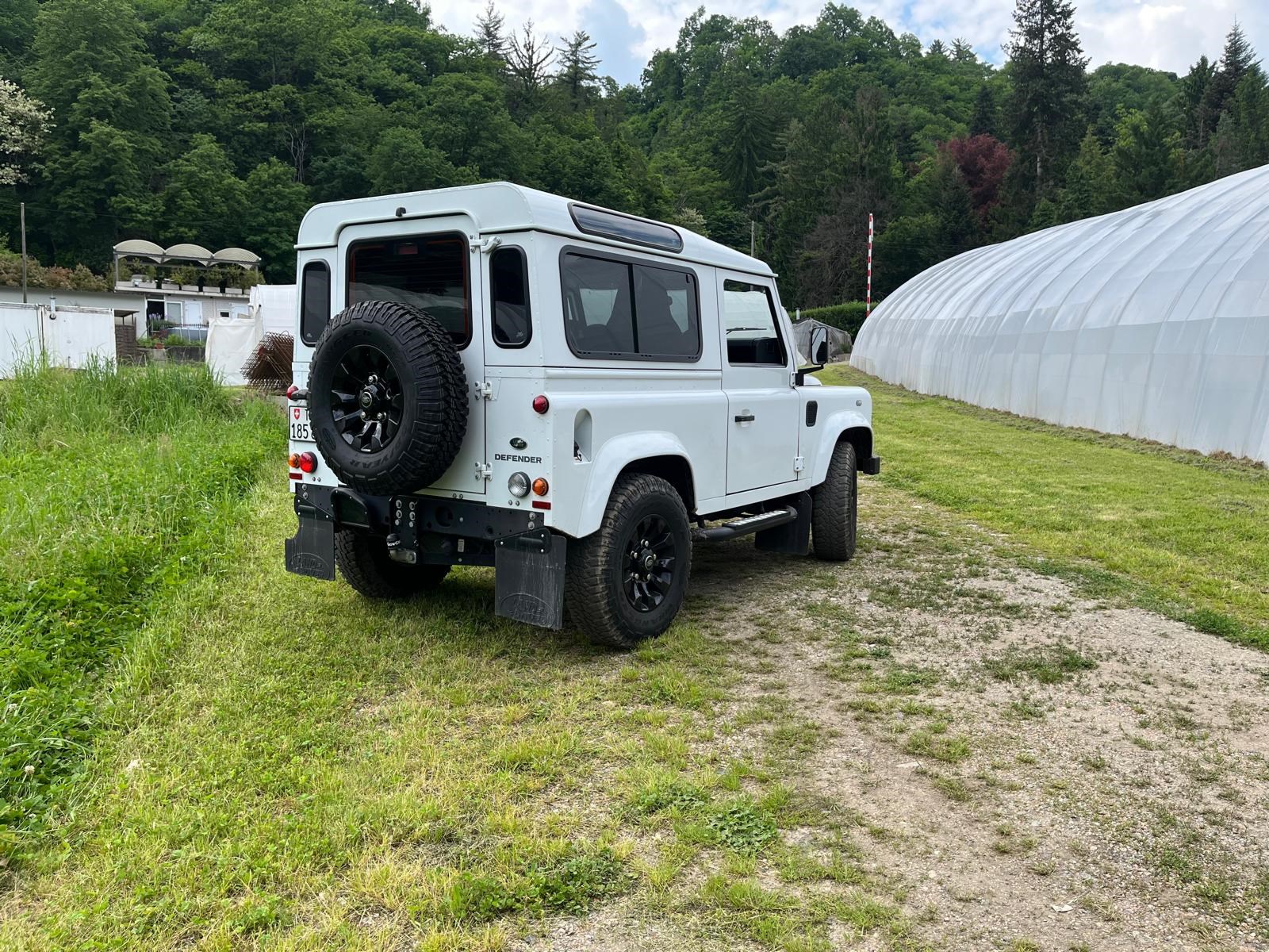 Land Rover Defender 90 2.2 TD4 SW