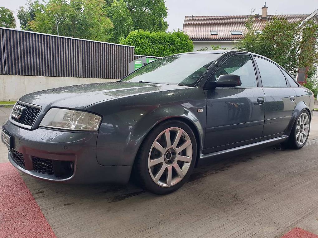 Audi RS6 4.2 V8 40V quattro