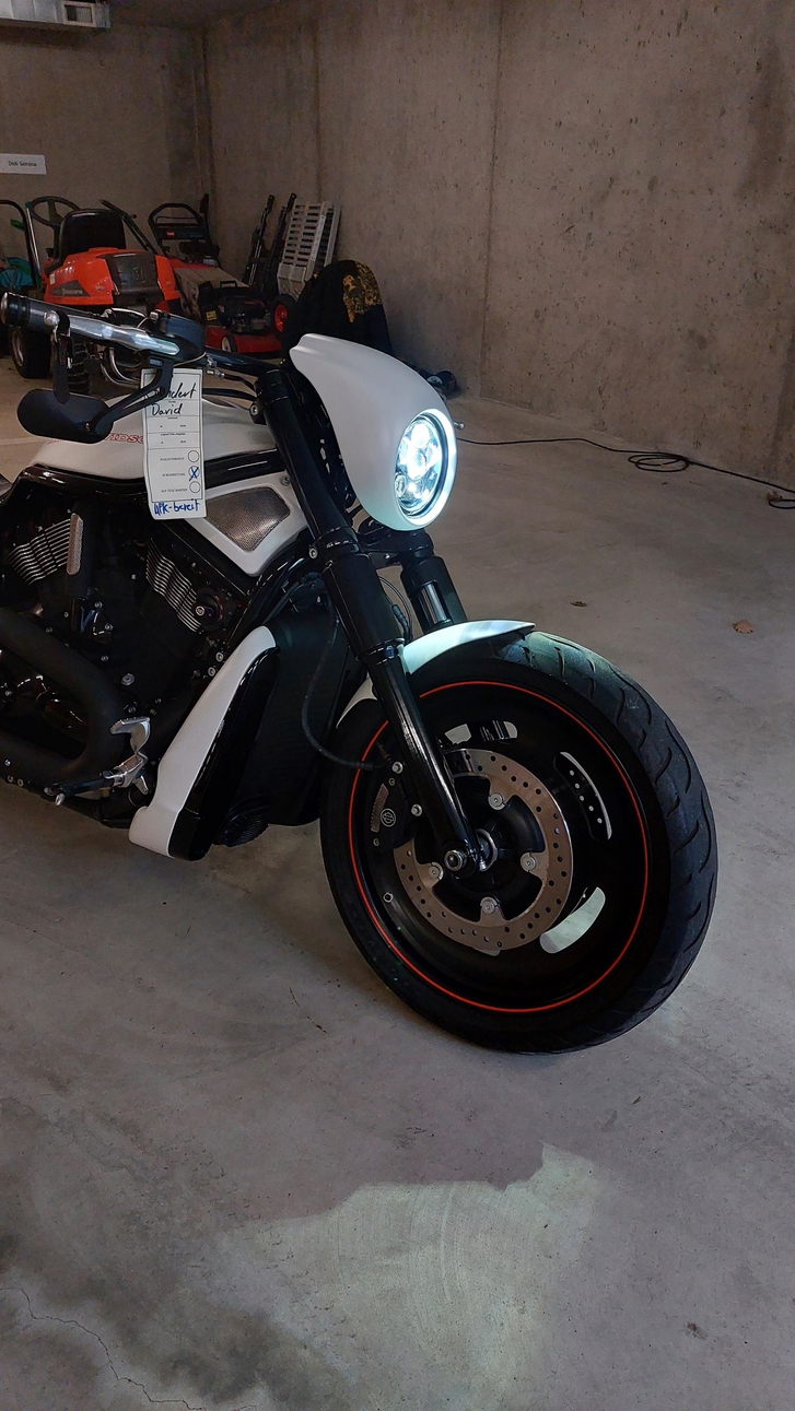 HARLEY-DAVIDSON VRSCDX Night Rod Special