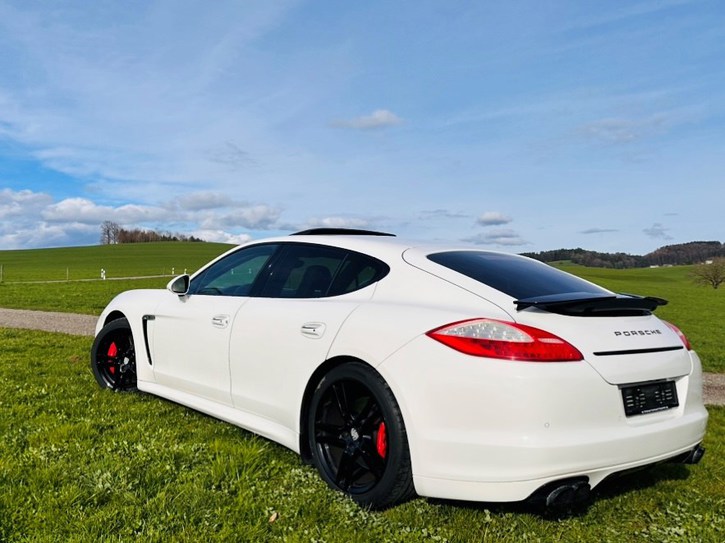 Porsche Panamera 4.8 V8 Turbo PDK