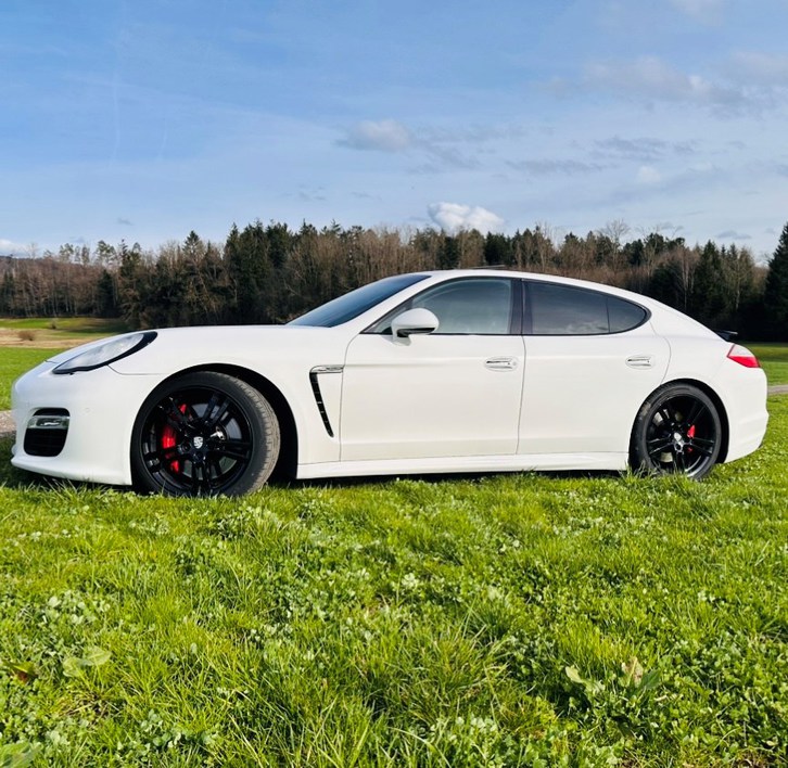 Porsche Panamera 4.8 V8 Turbo PDK