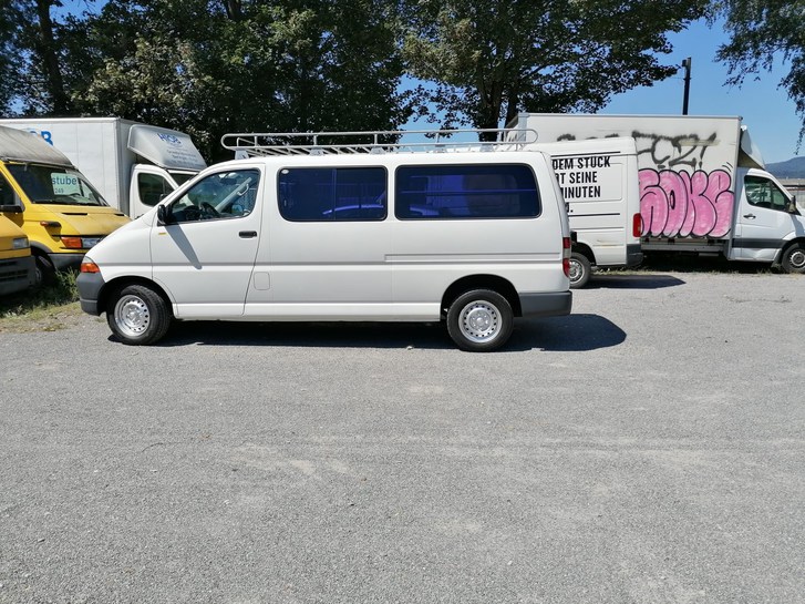 Toyota HIACE Kombi LWB 2.7 6 P.