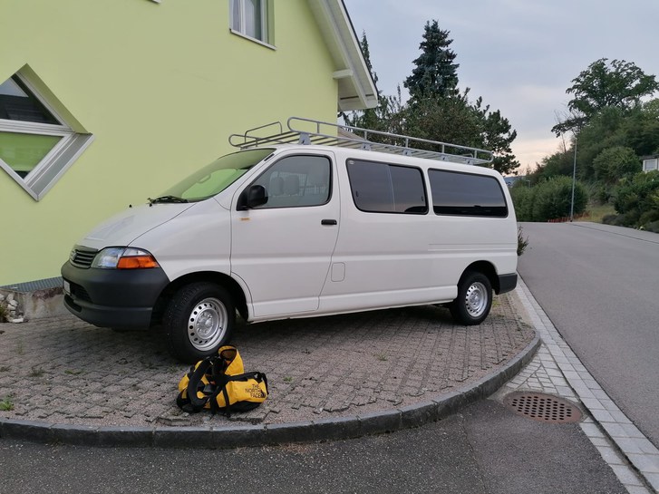 Toyota HIACE Kombi LWB 2.7 6 P.