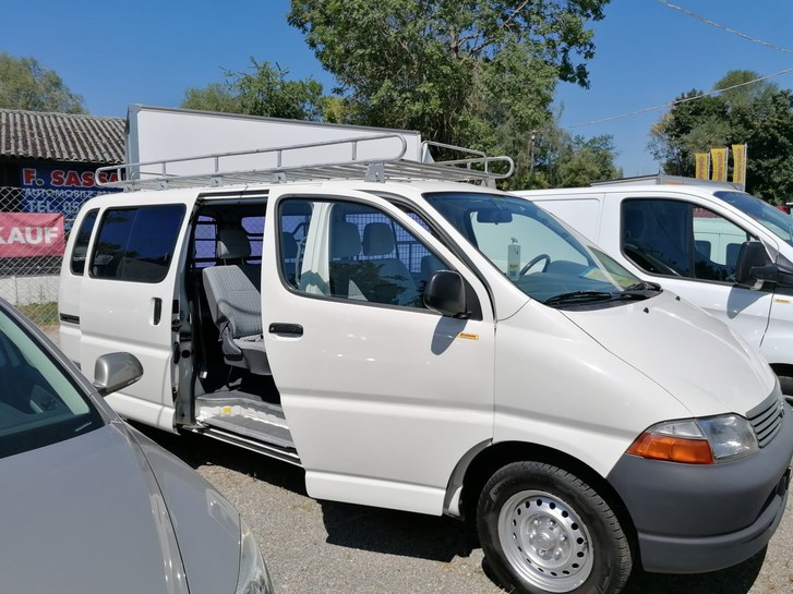 Toyota HIACE Kombi LWB 2.7 6 P.