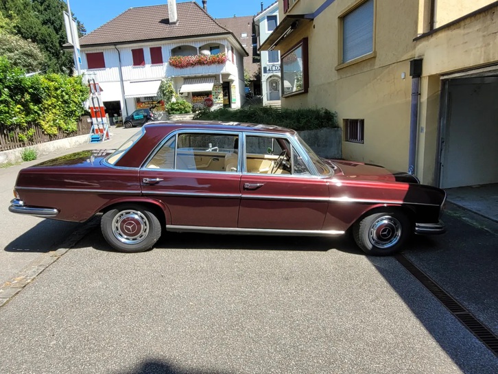 MERCEDES-BENZ 300 SEL 3.5