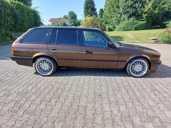 BMW 318i Touring