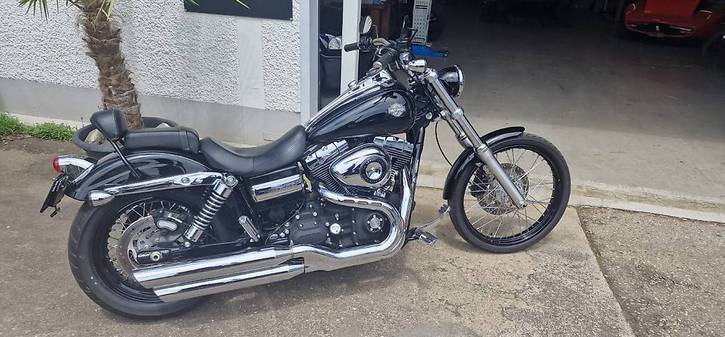 HARLEY-DAVIDSON FXDWGI Dyna Wide Glide