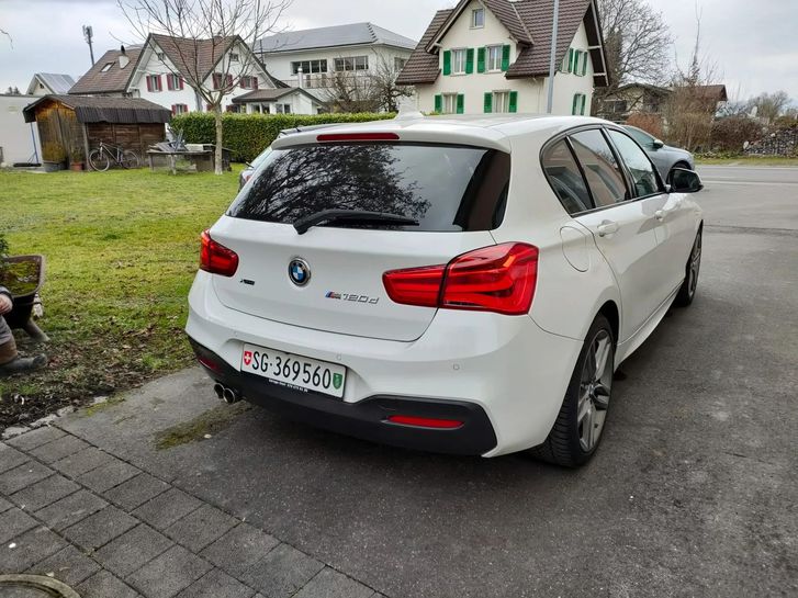 BMW 1er Reihe F20 120d xDrive SAG