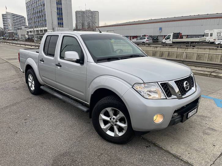 Nissan Navara Double Cab Tekna 2.3 dCi 4WD