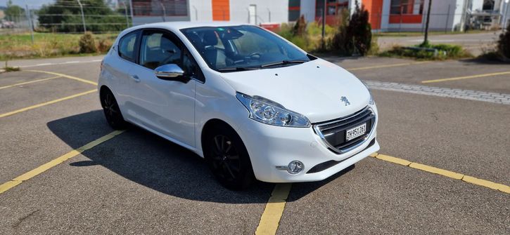 Peugeot 208 1.6 VTi XY