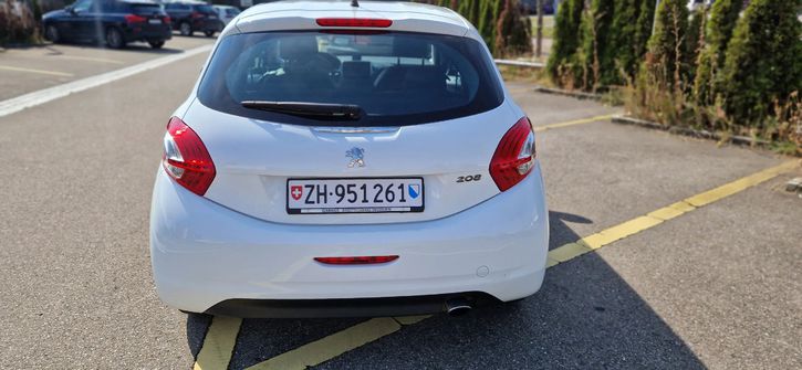 Peugeot 208 1.6 VTi XY