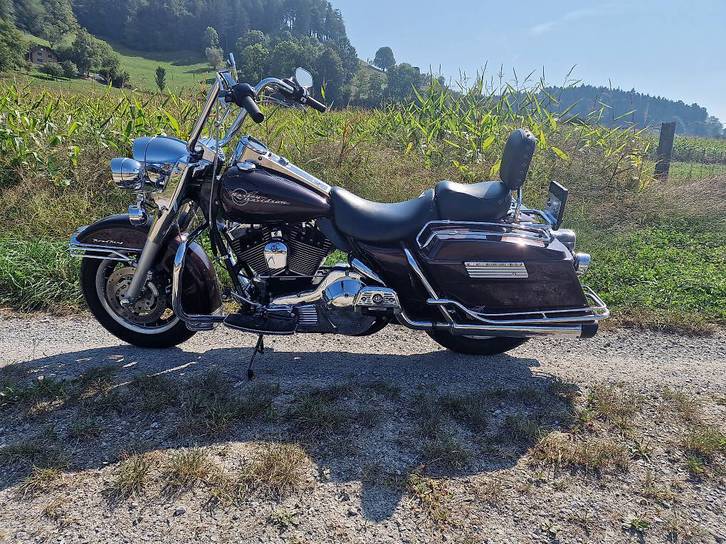 HARLEY-DAVIDSON FLHRC 1584 Road King Classic