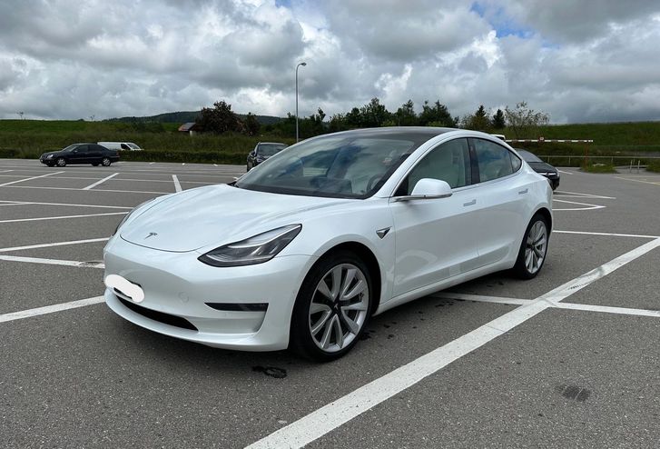 Tesla Model 3 Performance D