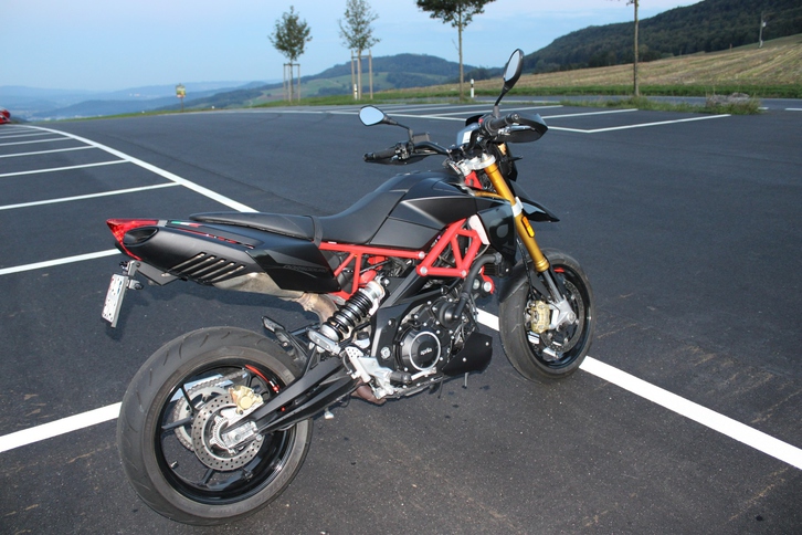 APRILIA Dorsoduro SMV 900