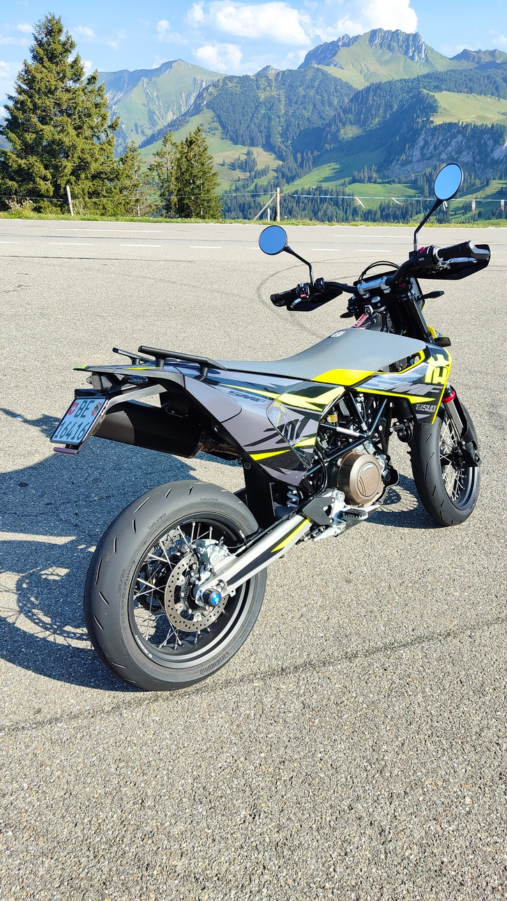 HUSQVARNA 701 Supermoto