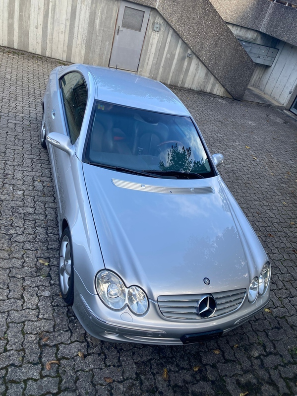 Mercedes-Benz CLK-Klasse C209 Coupé CLK 320 V6