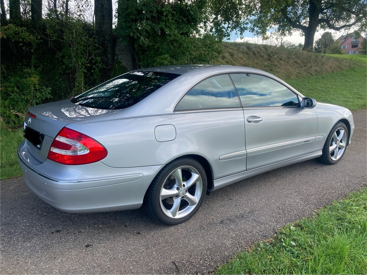 Mercedes-Benz CLK-Klasse C209 Coupé CLK 320 V6