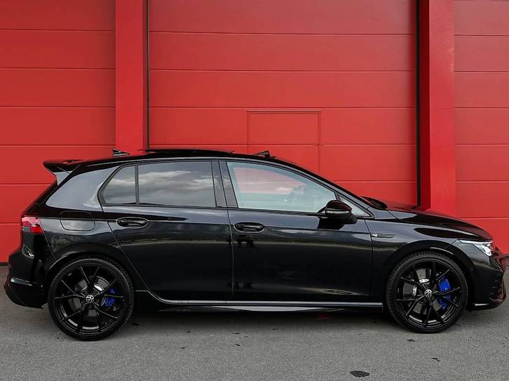 VW Golf VIII 2.0 TSI R DSG 4motion