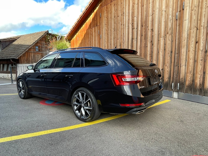 Skoda Superb Combi 2.0 TSI 280 SportLine 4x4 DSG