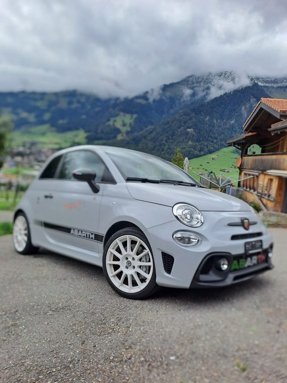 Fiat 595 Abarth 1.4 T-Jet 180 Esseesse