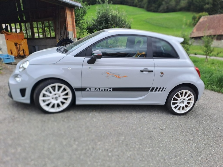 Fiat 595 Abarth 1.4 T-Jet 180 Esseesse