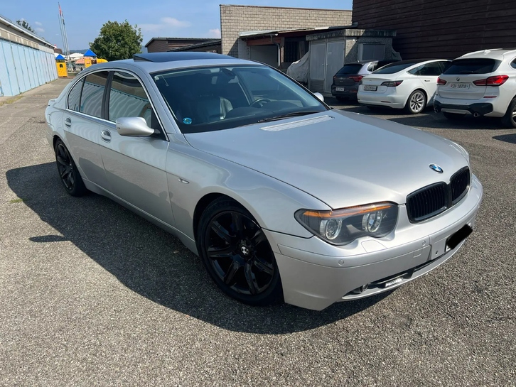 BMW 7er Reihe E65 745i V8