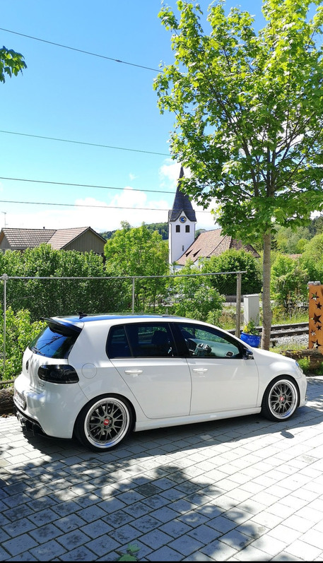 VW Golf VI 2.0 TSI R 4motion