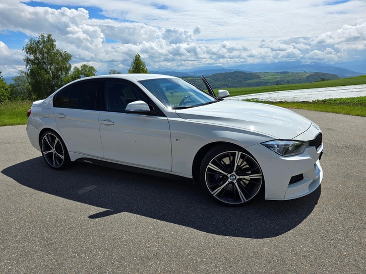 BMW 3er Reihe F30 330i SAG