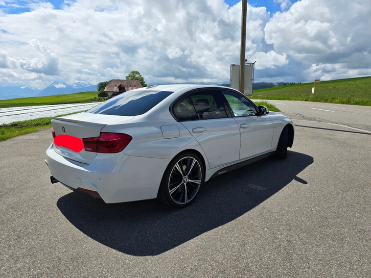 BMW 3er Reihe F30 330i SAG