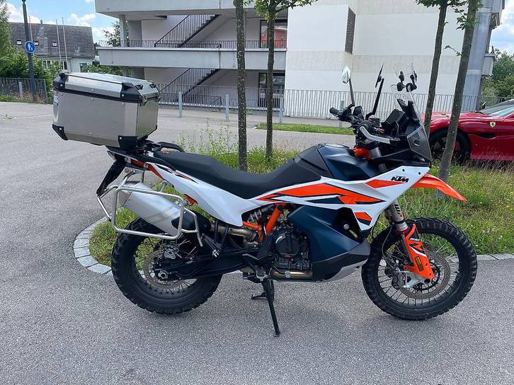 KTM 890 Adventure R