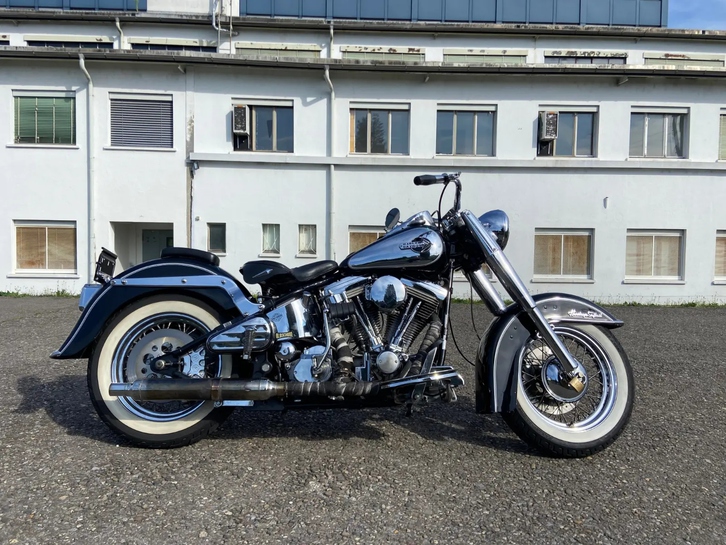 HARLEY-DAVIDSON FLST Heritage Softail