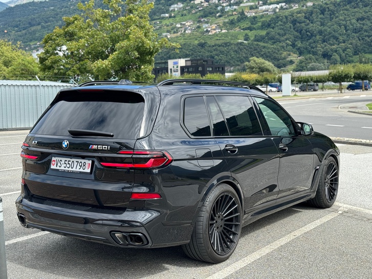 BMW X7 G07 M60i