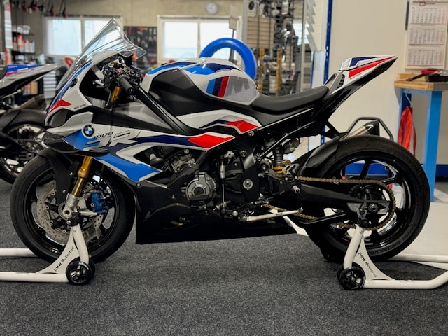 BMW M 1000 RR