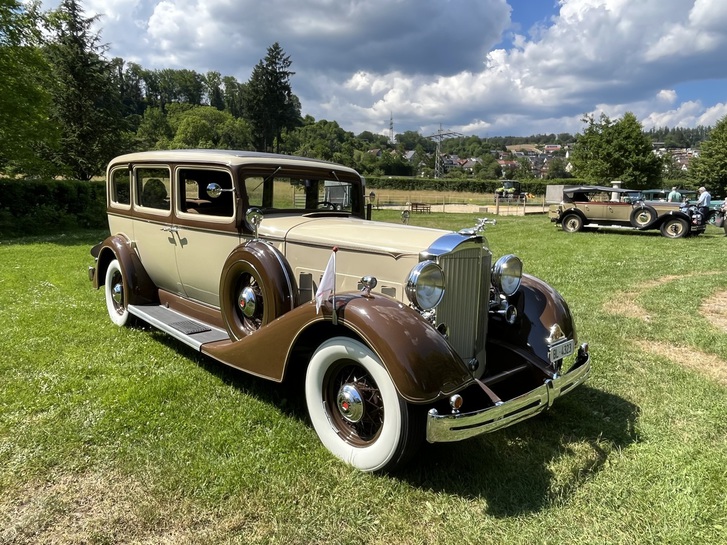 Packard  Eight 1102