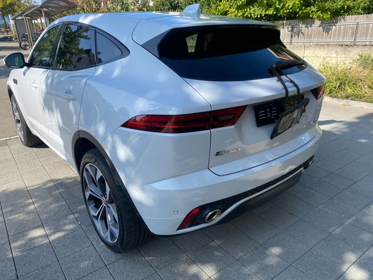 Jaguar E-Pace 2.0 T 300 R-Dynamic SE AWD