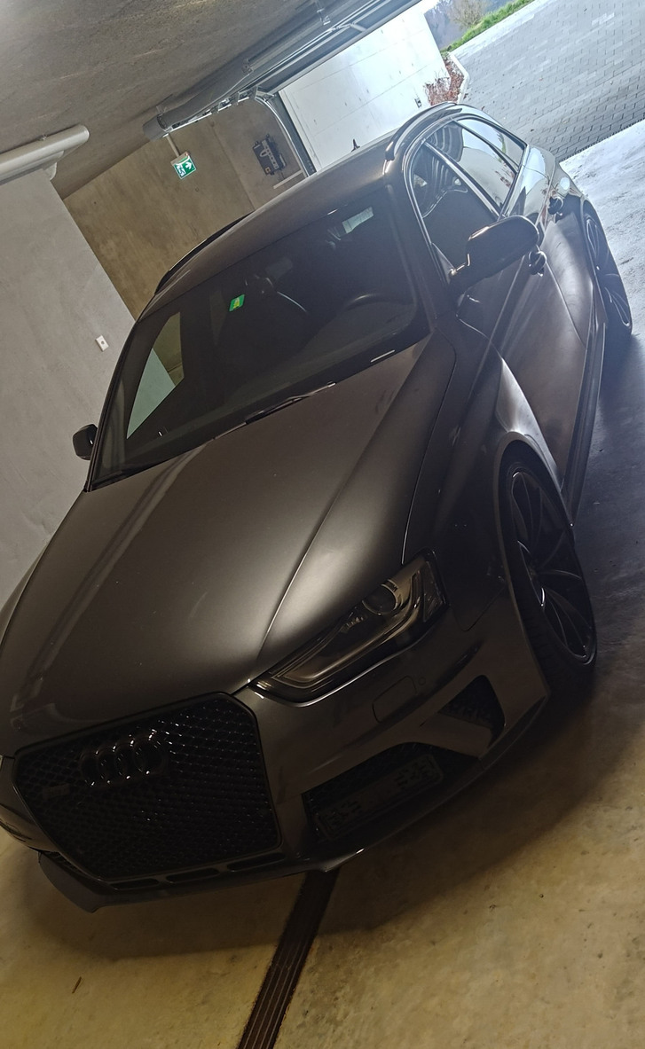 Audi RS4 Avant 4.2 V8 FSI quattro S-Tronic