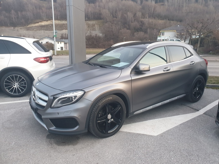 Mercedes-Benz GLA-Klasse X156 GLA 250 AMG Line 4m