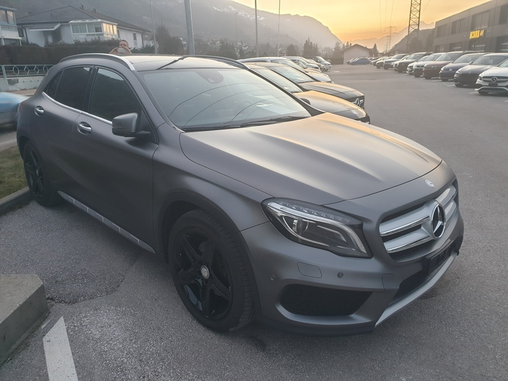 Mercedes-Benz GLA-Klasse X156 GLA 250 AMG Line 4m