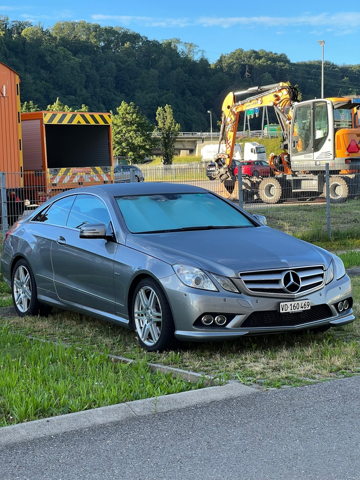 Mercedes-Benz E-Klasse C207 Coupé E 200 CGI BlueEF