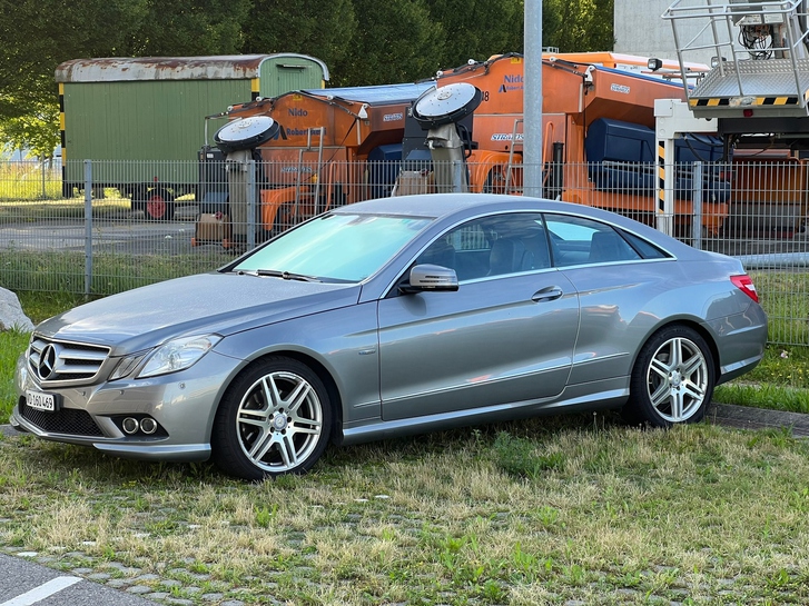 Mercedes-Benz E-Klasse C207 Coupé E 200 CGI BlueEF