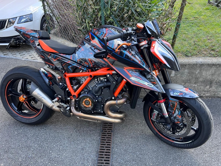 KTM 1290 Super Duke R